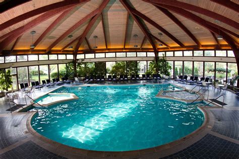 beautiful avani spa atrium pool chicago weekend getaway lake