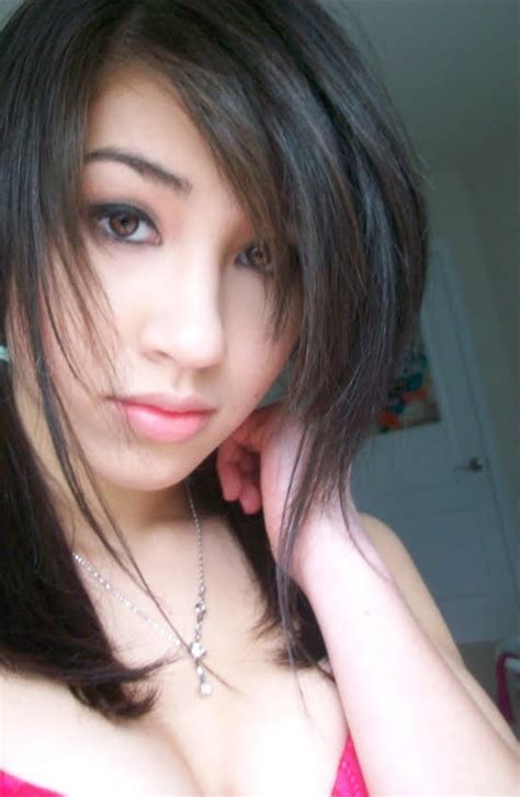 gorgeous amateur asian teen nude selfie pics