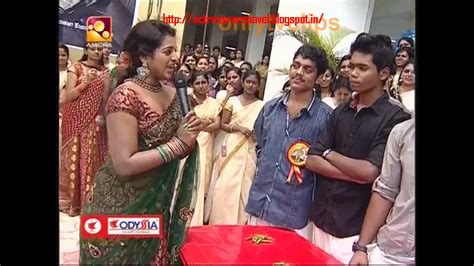 Actress Rare Navel Malayalam Tv Anchor Hot Ass Cleavage