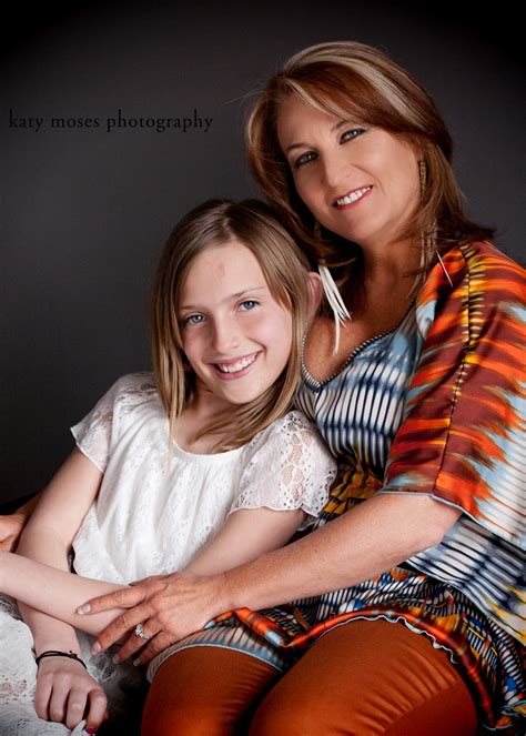 family portrait styling  evergreen colorado mother daughter warm