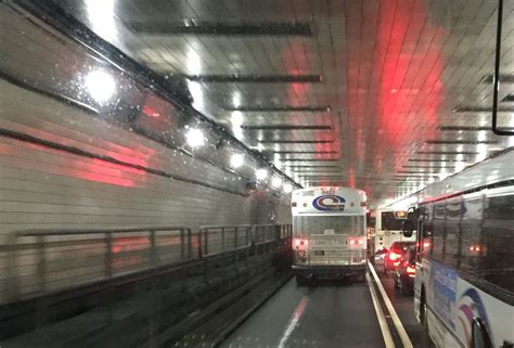 this is how they free up the lincoln tunnel when a vehicle gets stuck