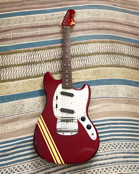 pride  joy mij fender  reissue competition mustang offset