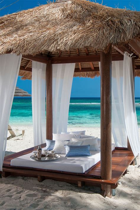 nos cabanes de plage gratuites ajoutent cet element supplementaire de luxe  vos journees  la