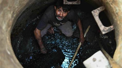 sewer workers health hazards  working  sewage