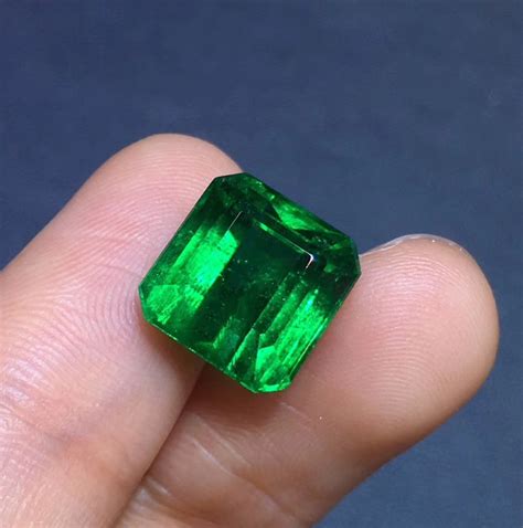 collection gemstone grs cert jewelry ct faceted vivid green natural