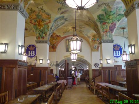 pauls beer travel blog upstairs   hofbraeuhaus