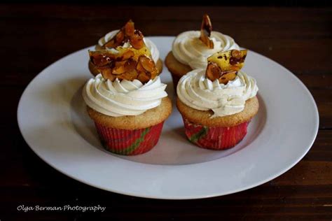 mango and tomato baking cupcakes with jenna from modern domestic