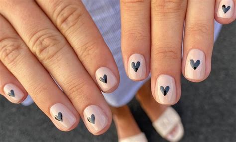 15 super cute diy nail art manicures for short nails nail art diy