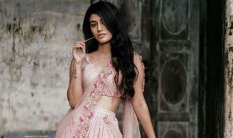 Internets Wink Girl Priya Prakash Varrier Flaunts Her Midriff Abs In
