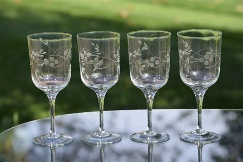 Vintage Etched Glass Champagne Wine Glasses Set Of 4 Tall Floral Bar