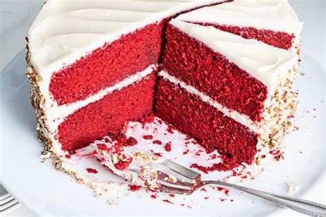 how to make red velvet cake with or without food coloring the