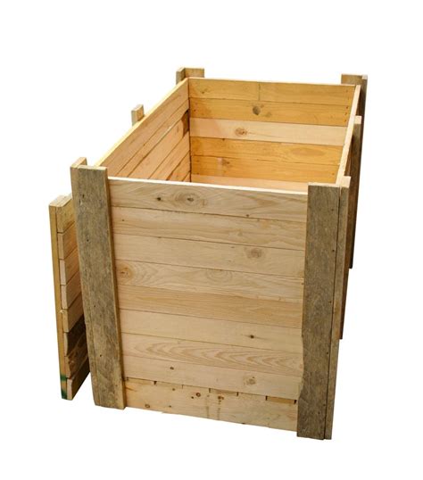 wooden packing crates boxes pallets timber packing cases
