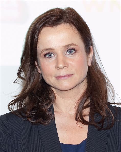 19 amazing pictures of emily watson miran gallery