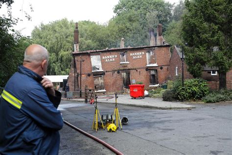 crooked house fire thousands join campaign  save britains