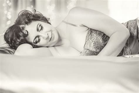 Woman With Cancer Poses In Boudoir Photos Popsugar Love