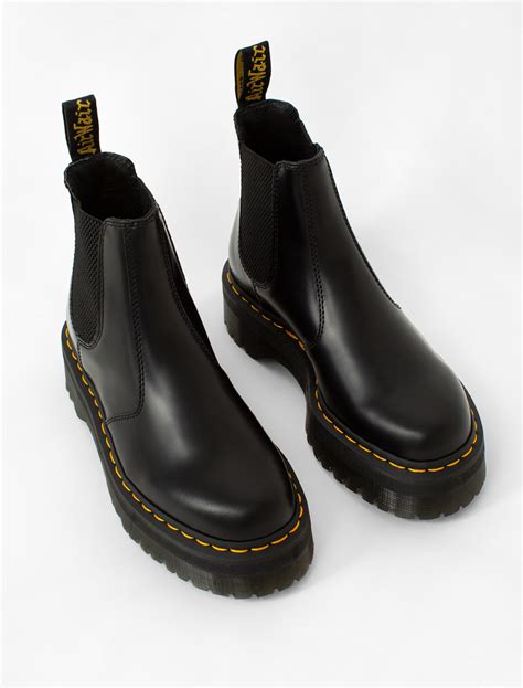 dr martens  quad plateau chelsea boot voo store berlin