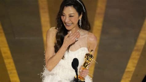 michelle yeoh becomes first asian woman to win best actress oscar