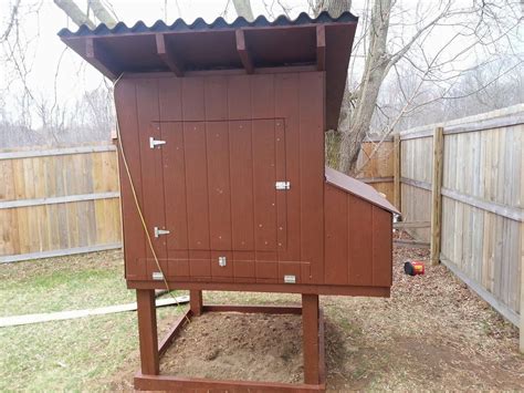 build  easy  clean backyard chicken coop part  simple suburban living