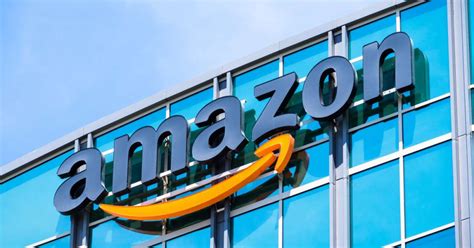 amazoncom  plans  open physical department stores   report