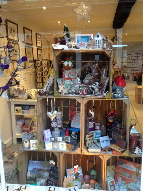 christmas window   stationery gift boutique boutique window