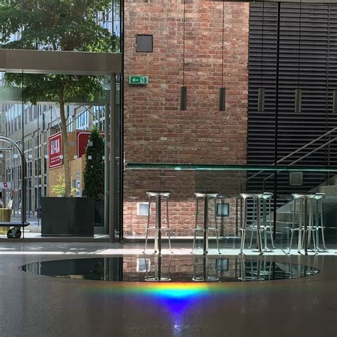lichtbrechung  glaskreis foto bild architektur spiegelung regenbogen bilder auf