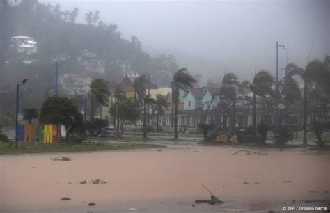 curacao schakelt defensie  vanwege tropische storm nieuwsnl