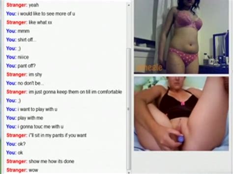 lesbian girls have a cybersex session on omegle hclips private home clips