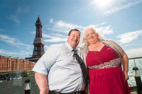 ‘too Fat To Work’ Couple Celebrate Weight Loss By Renewing Wedding Vows