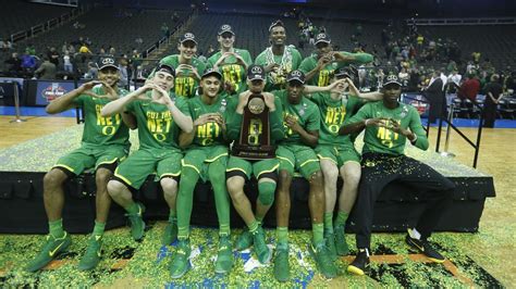 Oregon Or Gonzaga Could Bring Mens College Basketball Trophy Back To