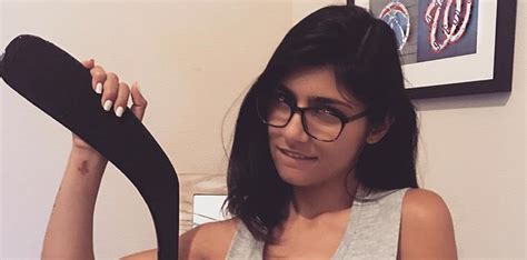 mia khalifa forced to respond to rumors after news site says she is hiv