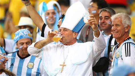 argentina fans and a pope francis imposter cheer la