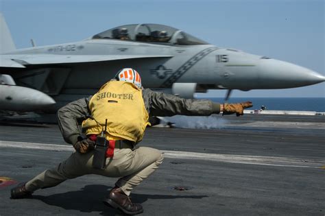 navy    trick    fighter jets   lethal