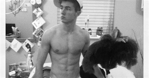 The Stars Come Out To Play Jack Lisowski New Shirtless Twitter Pic