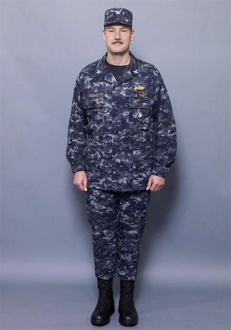 military    navy work uniform