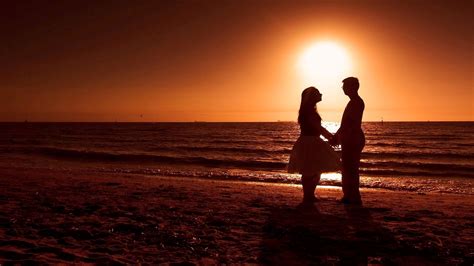 romantic couple  beach  sunset hd wallpapers
