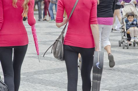 twin sisters in leggings and red tops one of my best set ever 23pics