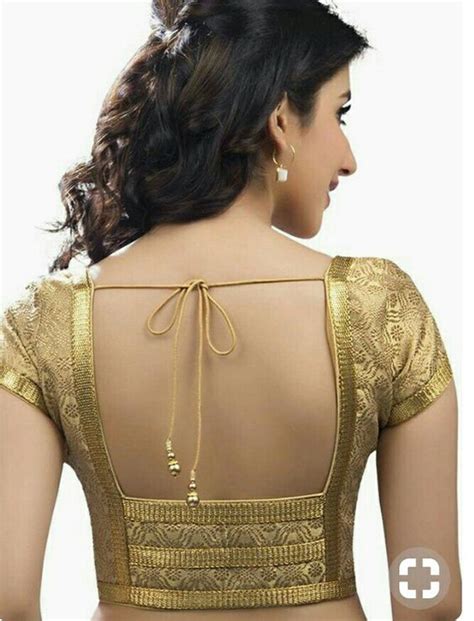 Best Stunning Latest Saree Blouse Neck Design Simple