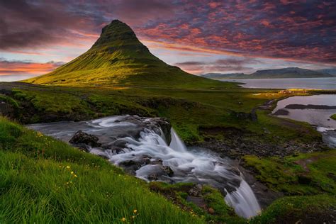 visit iceland   spring  day tours iceland premium tours