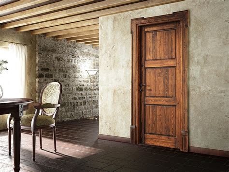 Le nostre cornici in marmo, in pietra e in travertino valorizzano rivestimenti, boiserie, specchi, porte e . Foto - Montaggio porta fai da te