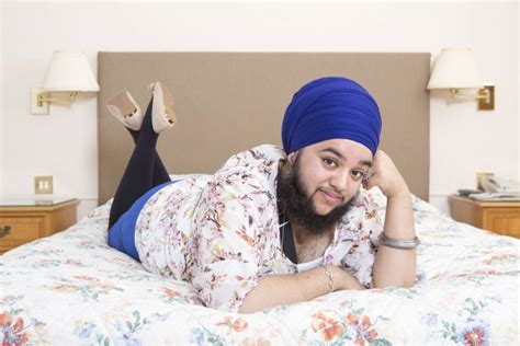 Harnaam Kaur Sikh Woman Ditches The Razor To Embrace Her Beard Metro