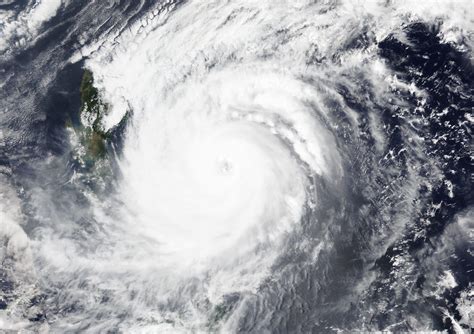 dead  displaced  typhoon blows  philippines
