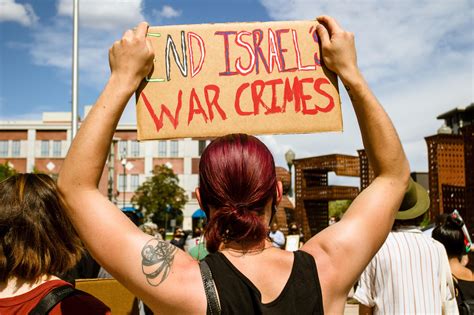 opinion  expert  illegal israeli settlements amount  war