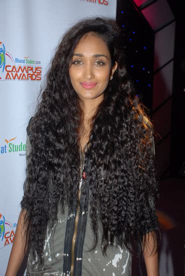 bollywood actress jiah khan latest fashion and technology