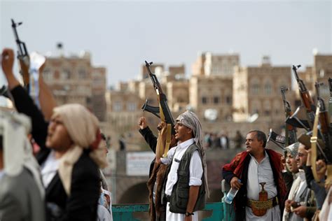 Yemeni Military Leaders Abandon Hadi Following Houthi Offer Of Amnesty