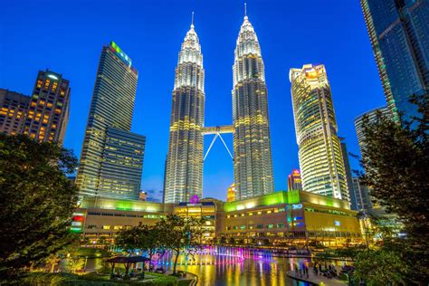 Night View Of Kuala Lumpur Malaysia Pentrental