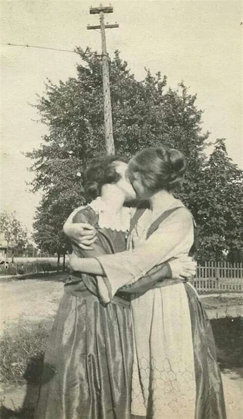 Vintage Lesbians Vintage Lesbian Lesbian Cute Lesbian Couples