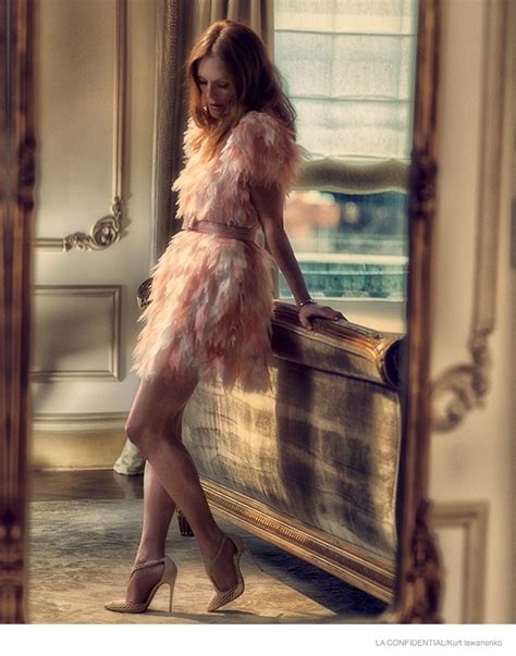 Julianne Moore Stars In Sexy Fashion Shoot For La Confidential