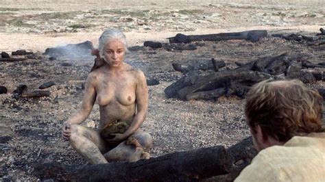 Emilia Clarke Nude Pics And Naked In Sex Scenes Scandal