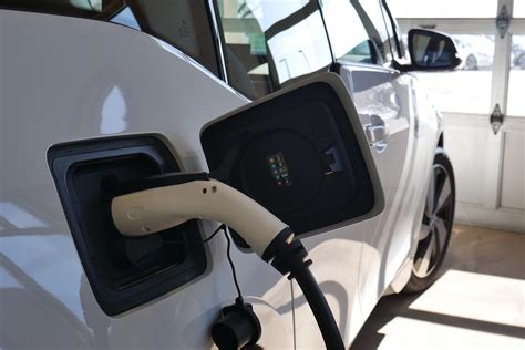 electric vehicle charging  current automotive