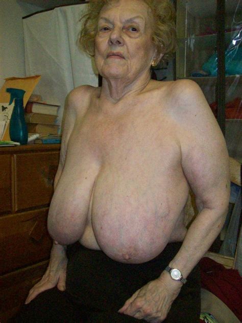old amateur grannies with big boobs pichunter
